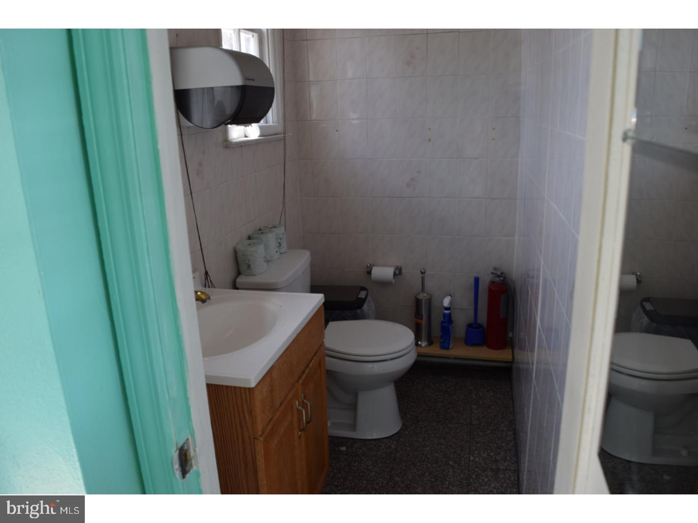1270 Providence Road Secane, PA 19018 - Photo 13 of 25