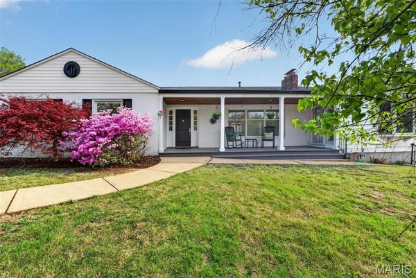 $625,000 | 8 Price Court, Olivette, MO 63132