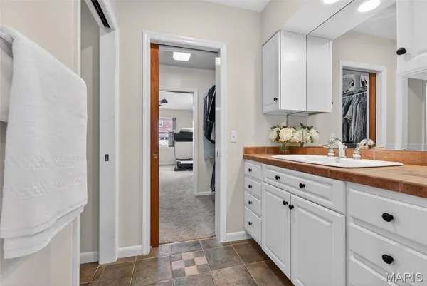 $625,000 | 8 Price Court, Olivette, MO 63132