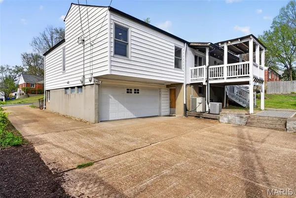 $625,000 | 8 Price Court, Olivette, MO 63132