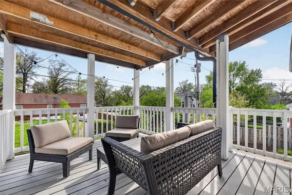 $625,000 | 8 Price Court, Olivette, MO 63132