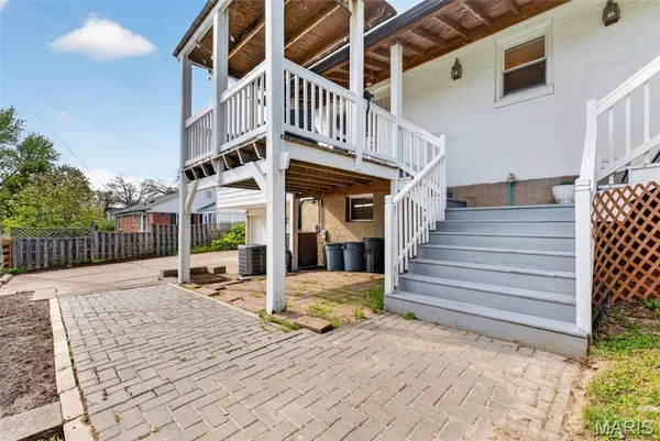 $625,000 | 8 Price Court, Olivette, MO 63132