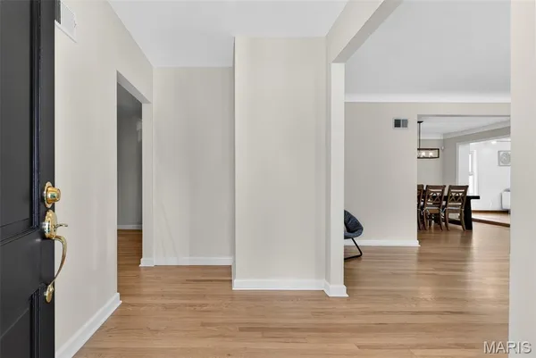 $625,000 | 8 Price Court, Olivette, MO 63132