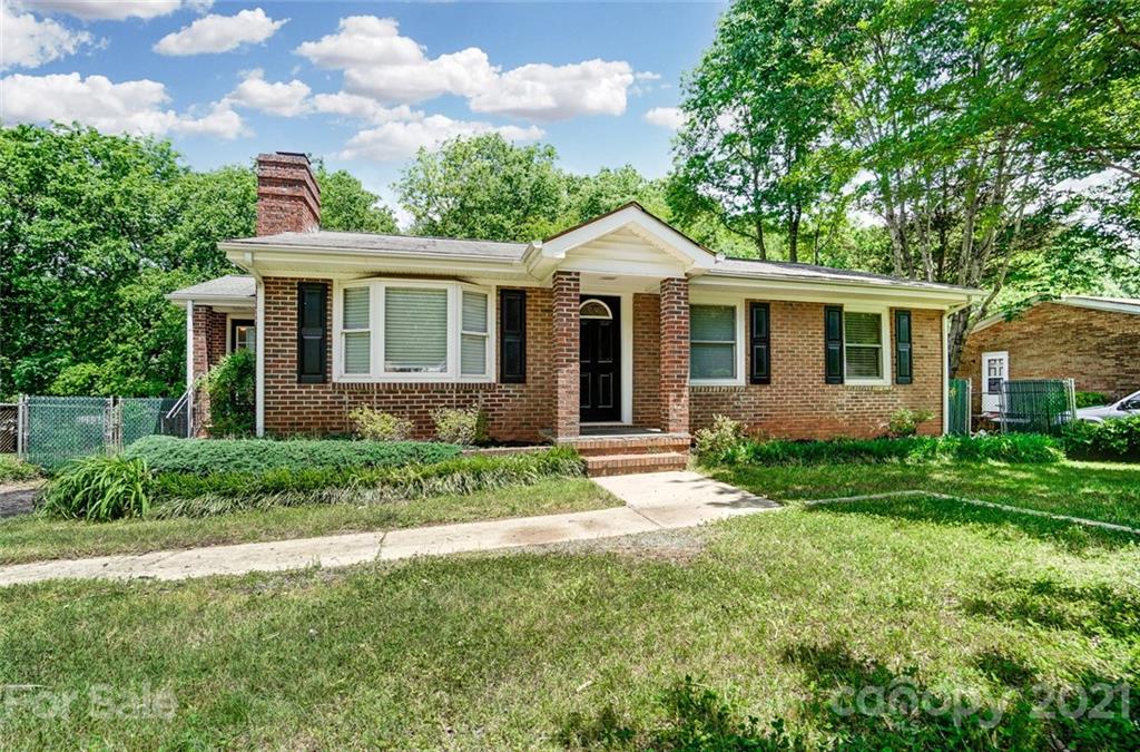 801 Tilden Road Charlotte, NC 28214 - Photo 1 of 45 Gallery Image 1