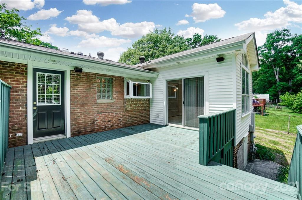801 Tilden Road Charlotte, NC 28214 - Photo 37 of 45 Gallery Image 37