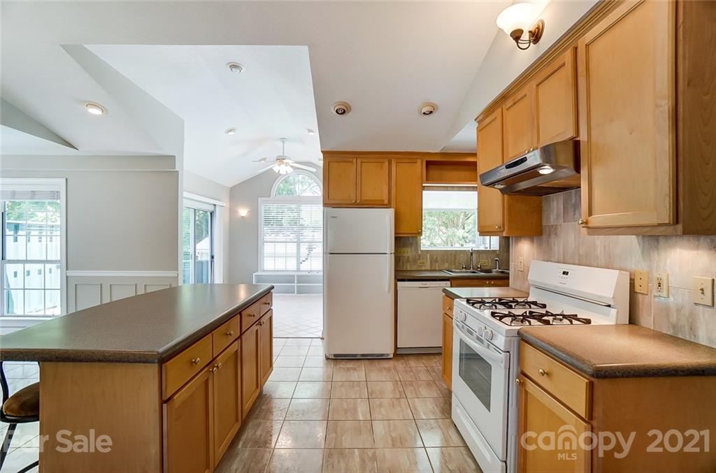 801 Tilden Road Charlotte, NC 28214 - Photo 7 of 45 Gallery Image 7
