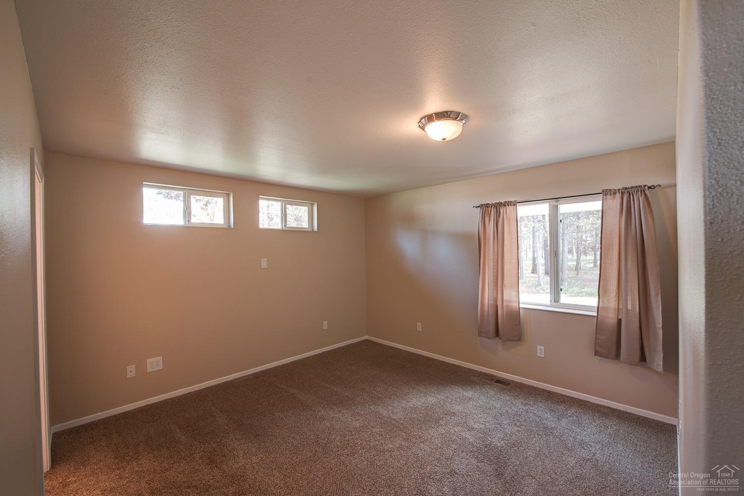 17265 Bakersfield Road Bend, OR 97707 - Photo 12 of 24 Gallery Image 12