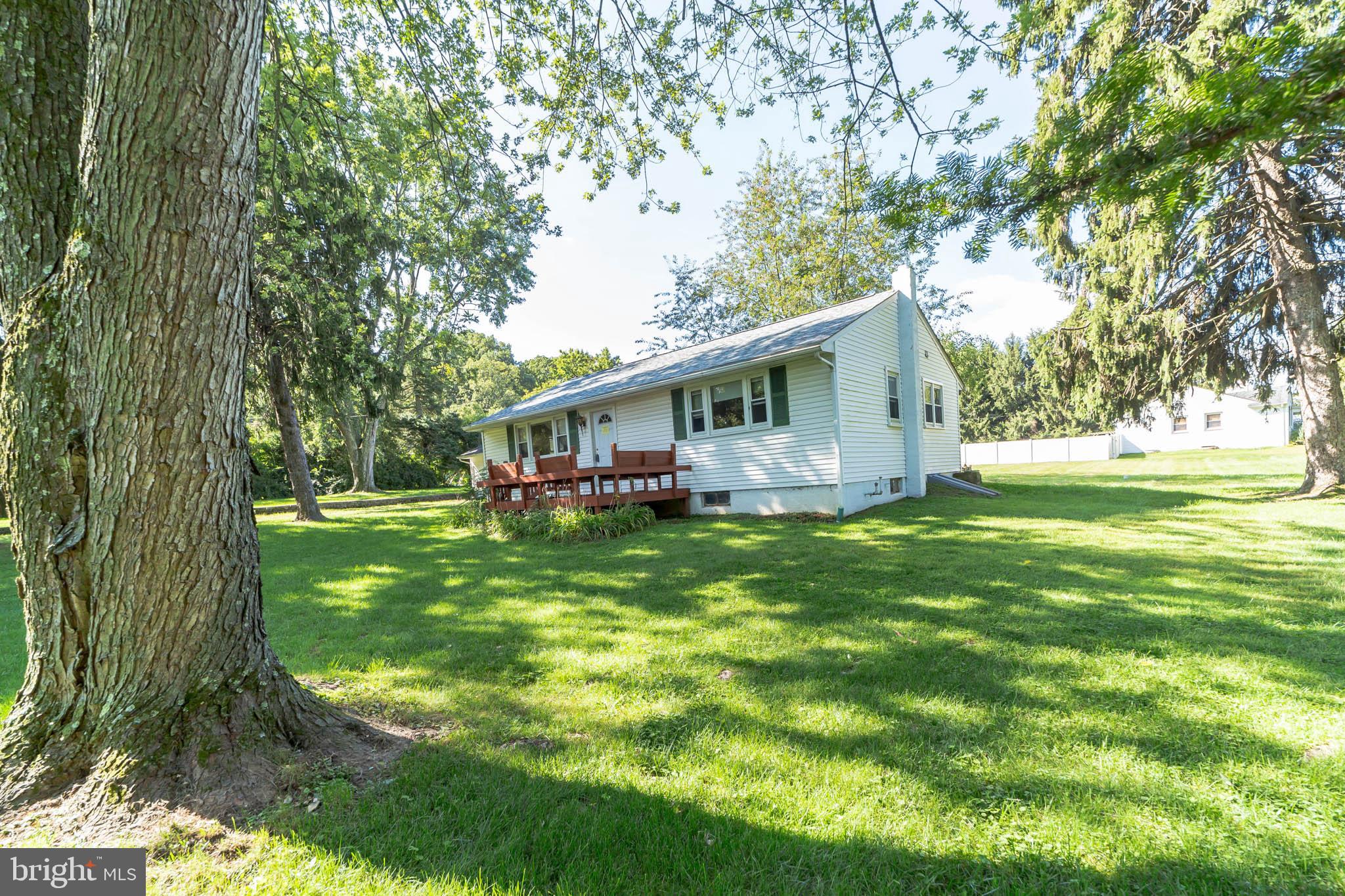397 King Road West Chester, PA 19380 - Photo 2 of 23 Side of Home