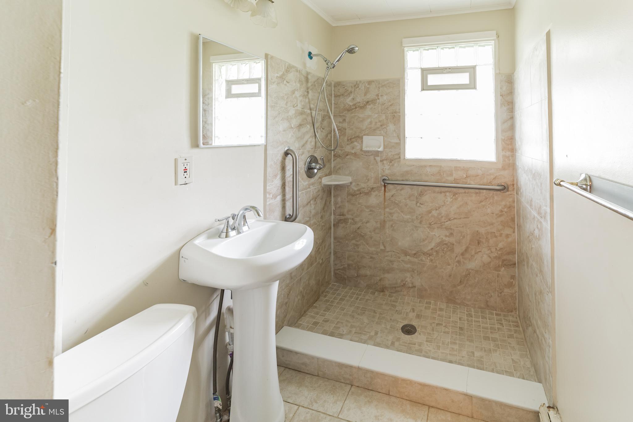 397 King Road West Chester, PA 19380 - Photo 18 of 23 Full Bathroom