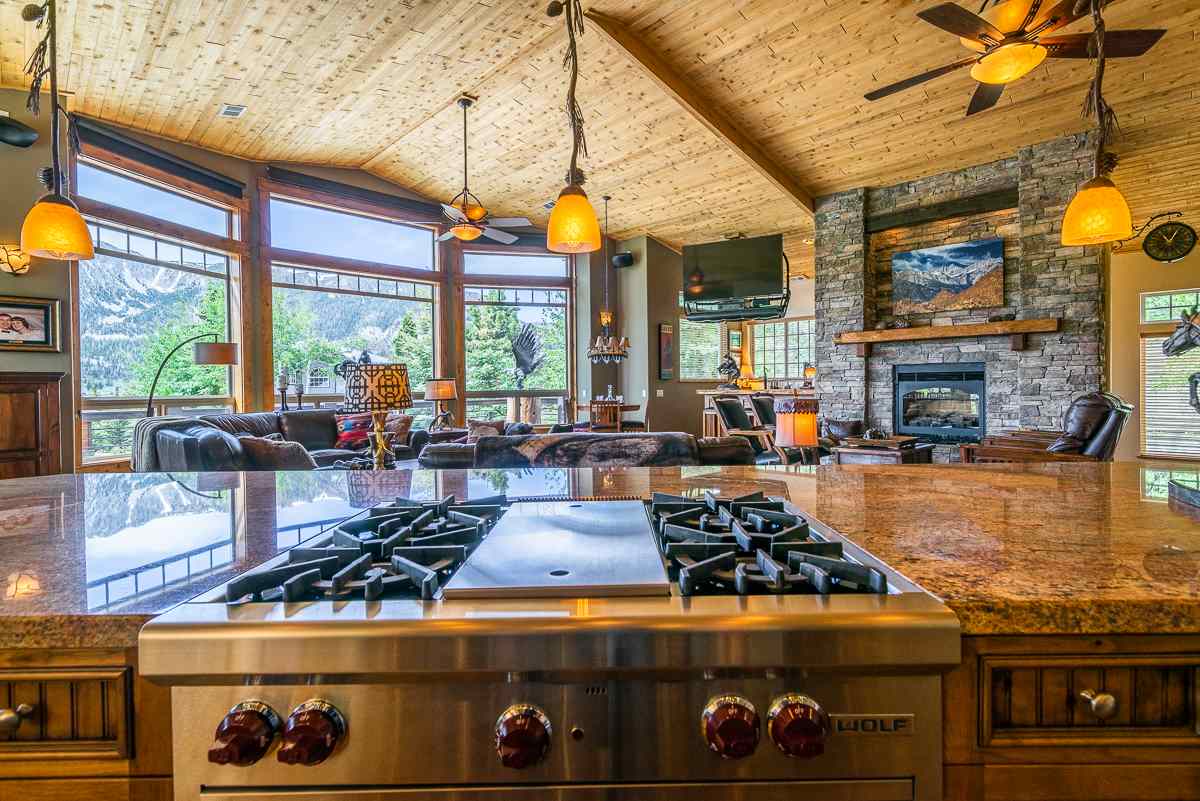 52 Ridge Way Mammoth Lakes, CA 93546 - Photo 14 of 32 Gallery Image 14