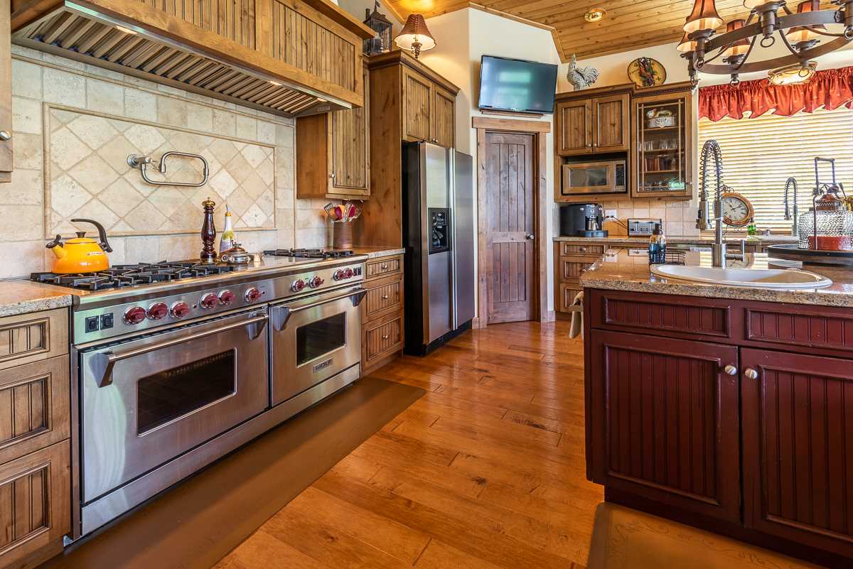 52 Ridge Way Mammoth Lakes, CA 93546 - Photo 16 of 32 Gallery Image 16