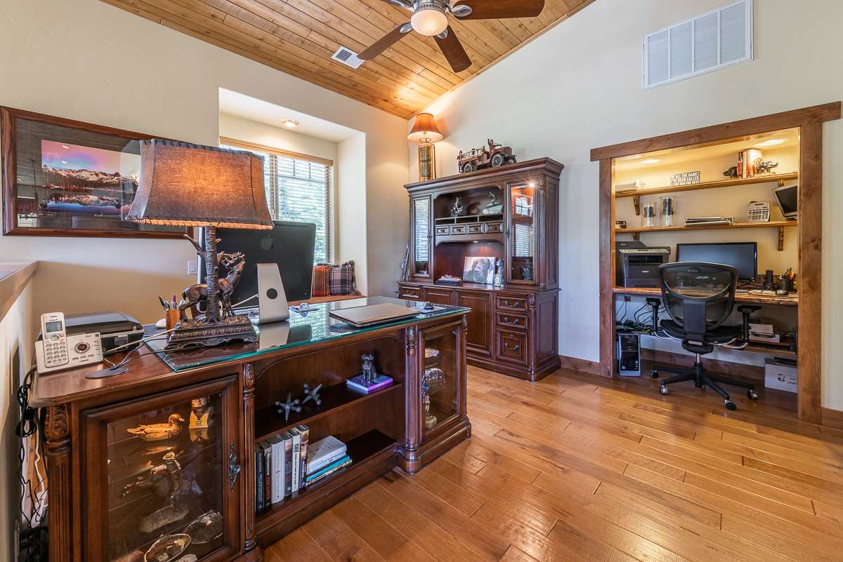 52 Ridge Way Mammoth Lakes, CA 93546 - Photo 19 of 32 Gallery Image 19