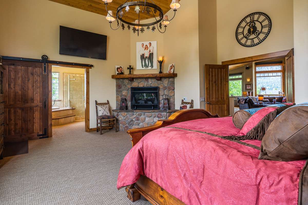 52 Ridge Way Mammoth Lakes, CA 93546 - Photo 21 of 32 Gallery Image 21