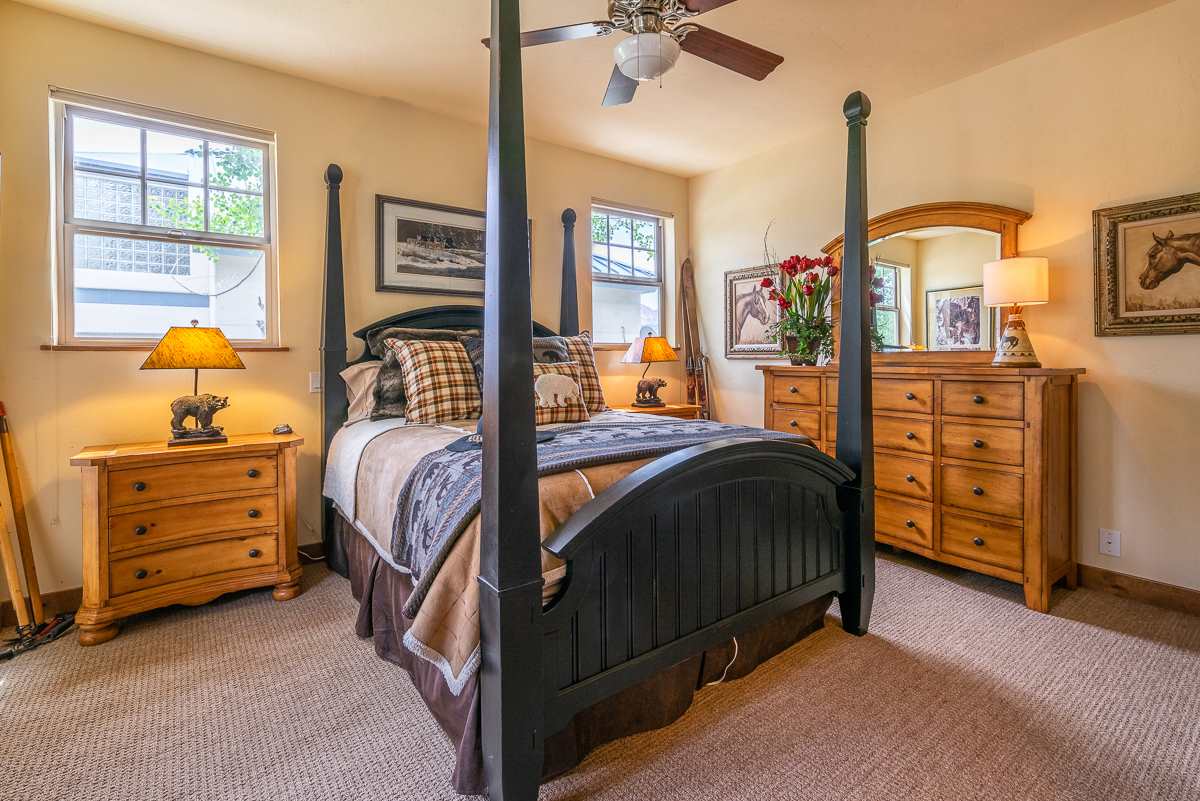 52 Ridge Way Mammoth Lakes, CA 93546 - Photo 28 of 32 Gallery Image 28