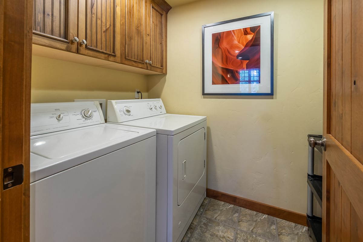 52 Ridge Way Mammoth Lakes, CA 93546 - Photo 32 of 32 Gallery Image 32
