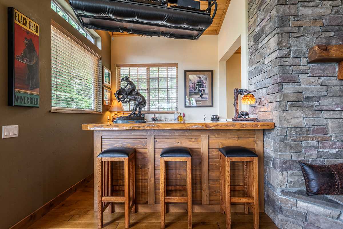52 Ridge Way Mammoth Lakes, CA 93546 - Photo 10 of 32 Gallery Image 10