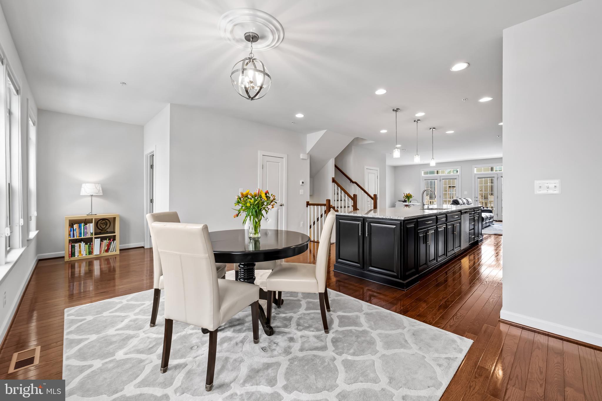 34 Wedge Way, Unit 10 Pikesville, MD 21208 - Photo 11 of 48 Dining area