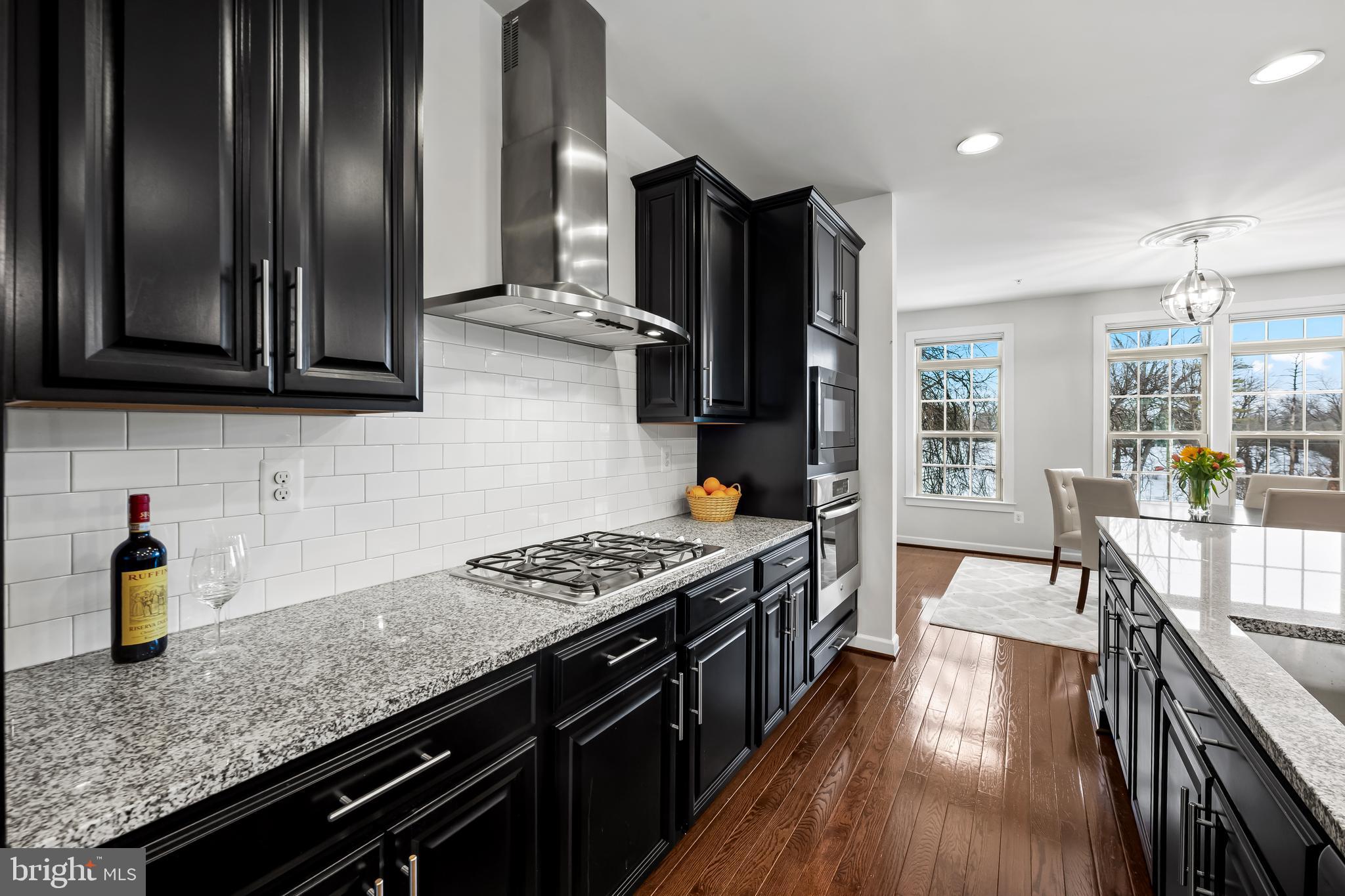 34 Wedge Way, Unit 10 Pikesville, MD 21208 - Photo 15 of 48 Gas range