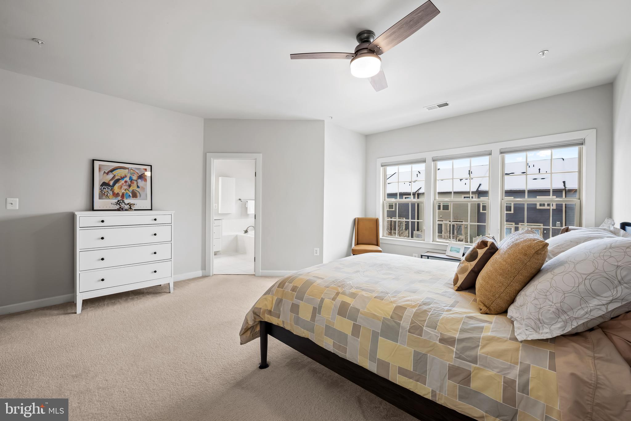 34 Wedge Way, Unit 10 Pikesville, MD 21208 - Photo 31 of 48 Primary bedroom