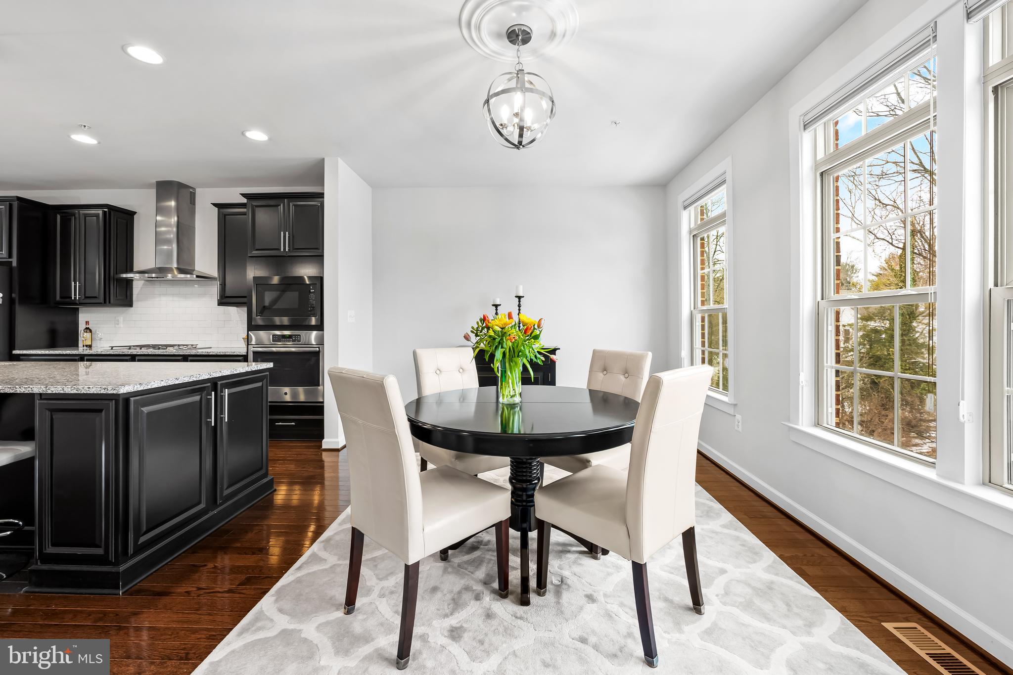 34 Wedge Way, Unit 10 Pikesville, MD 21208 - Photo 9 of 48 Dining area