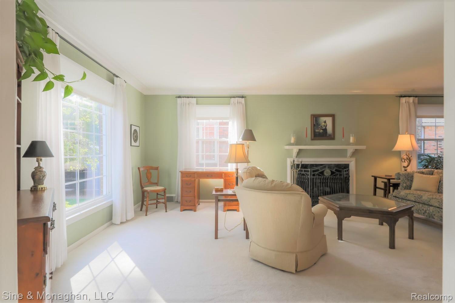 1179 Whittier Road Grosse Pointe, MI 48230 - Photo 14 of 59 1179 Whittier HALL TO FIREPLACE.jpg