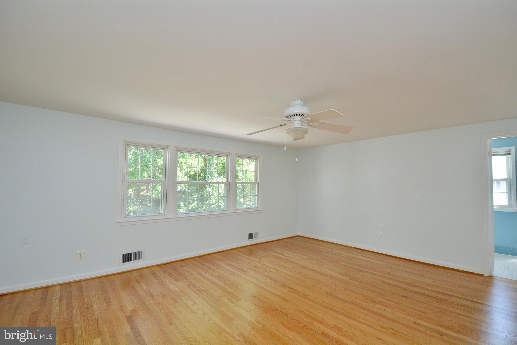 8709 Highgate Road Alexandria, VA 22308 - Photo 22 of 58 Primary bedroom