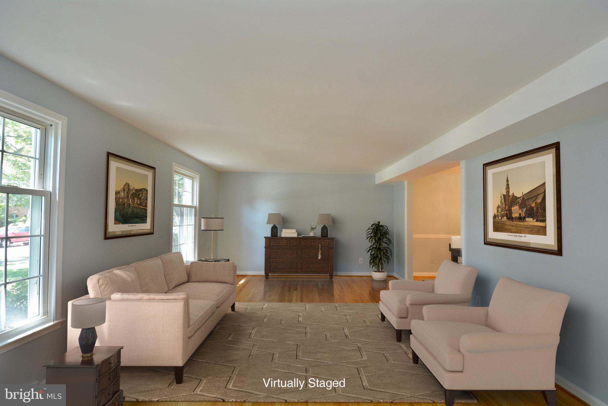 8709 Highgate Road Alexandria, VA 22308 - Photo 4 of 58 Bright, large living room