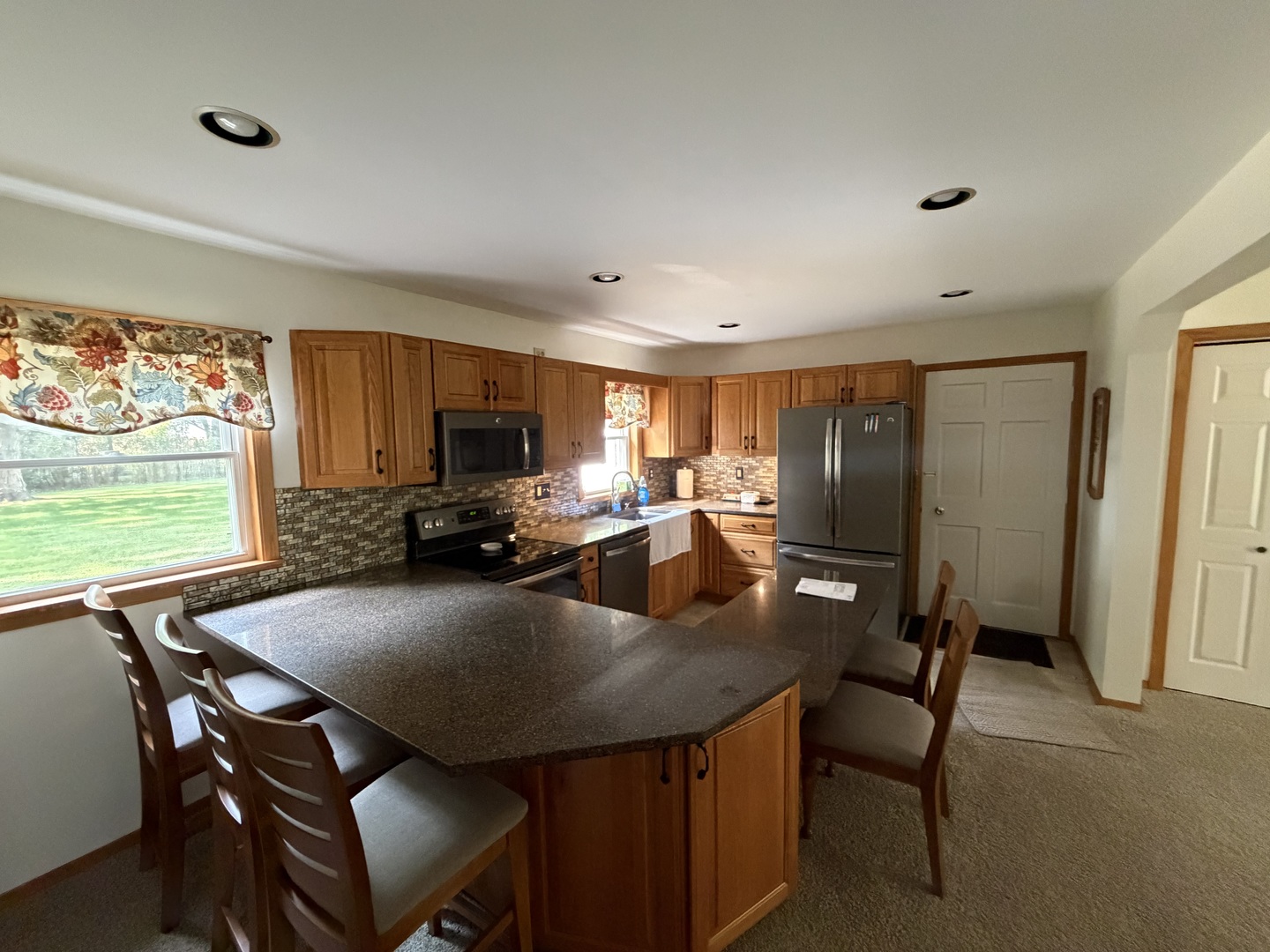10083 Elizabeth Road Bloomington, IL 61705 - Photo 5 of 19 Gallery Image 5