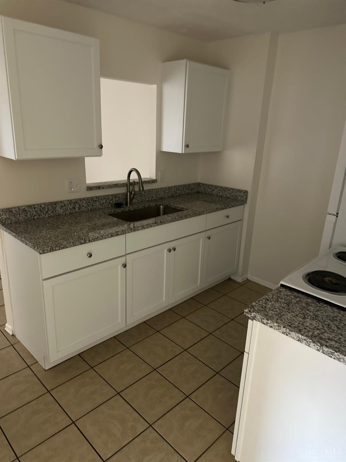 4117 North Bend Road, Unit 5 Cincinnati, OH 45211 - Photo 4 of 8