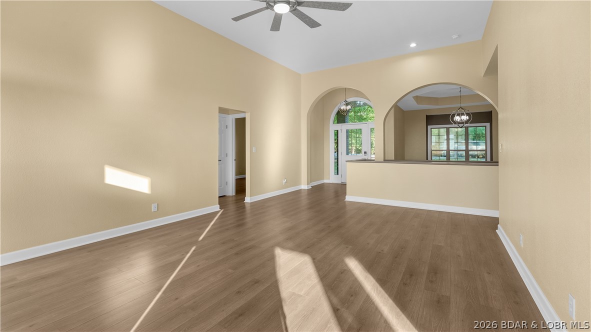 352 Duckhead Road Lake Ozark, MO 65049 - Photo 24 of 75 Living Room