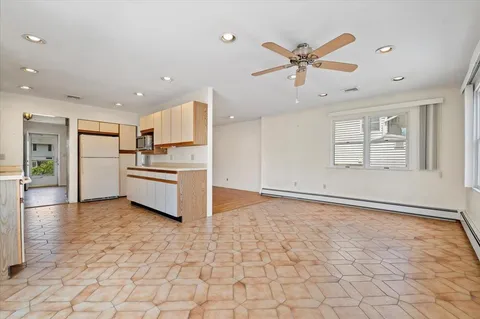 $878,888 | 20 Deb Street, Plainview, NY 11803