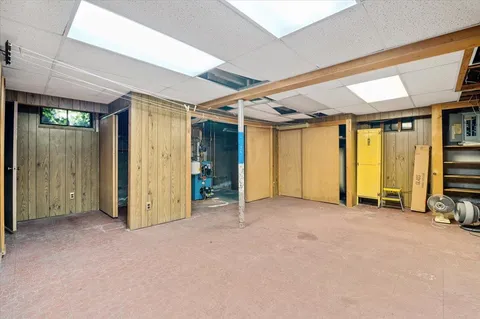 $878,888 | 20 Deb Street, Plainview, NY 11803