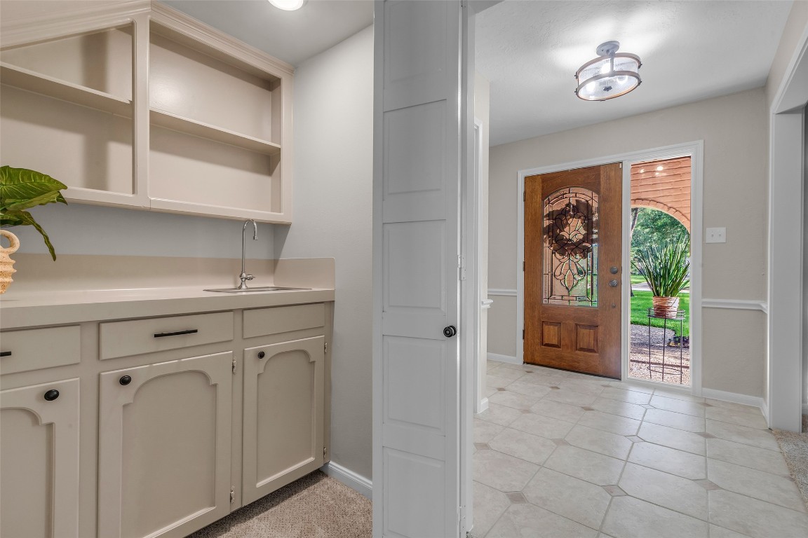 6415 Bayonne Drive Spring, TX 77389 - Photo 26 of 40 a bathroom with a sink and a mirror