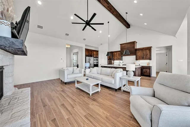 $625,000 | 6632 Buffalo Ridge Circle, Godley, TX 76044