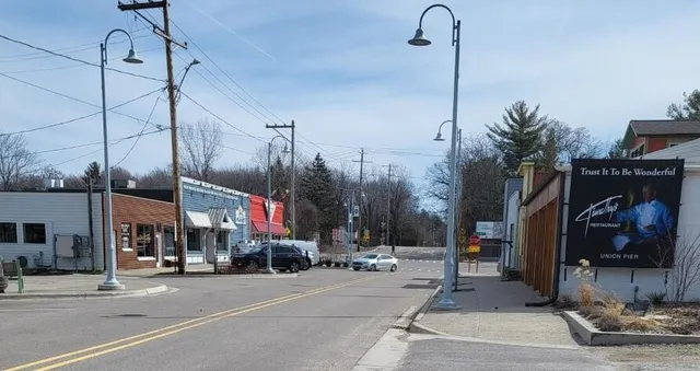 $630,000 | 16351 Red Arrow Highway, Union Pier, MI 49129