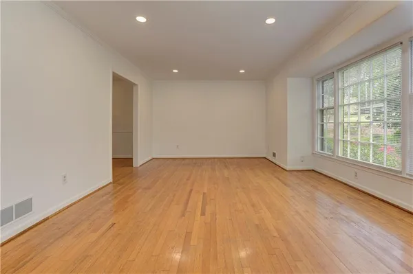 $3,300 | 1959 Queens Way, Atlanta, GA 30341