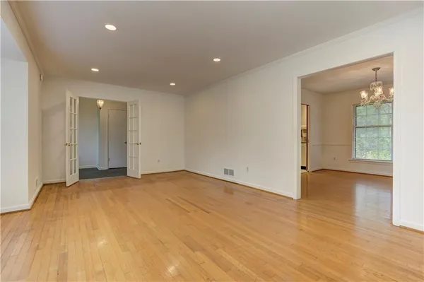 $3,300 | 1959 Queens Way, Atlanta, GA 30341