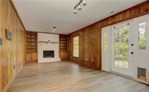 $3,300 | 1959 Queens Way, Atlanta, GA 30341