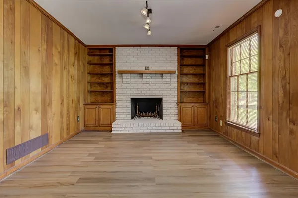 $3,300 | 1959 Queens Way, Atlanta, GA 30341