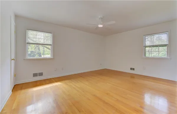 $3,300 | 1959 Queens Way, Atlanta, GA 30341