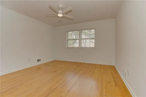 $3,300 | 1959 Queens Way, Atlanta, GA 30341