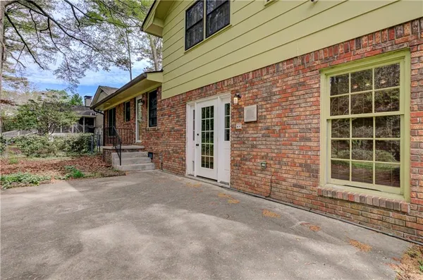 $3,300 | 1959 Queens Way, Atlanta, GA 30341