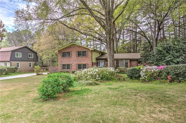$3,300 | 1959 Queens Way, Atlanta, GA 30341