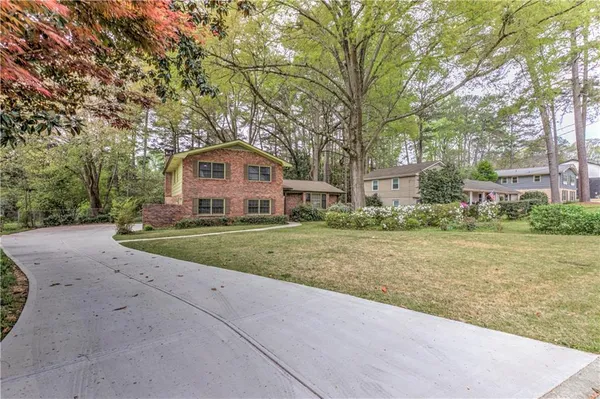 $3,300 | 1959 Queens Way, Atlanta, GA 30341