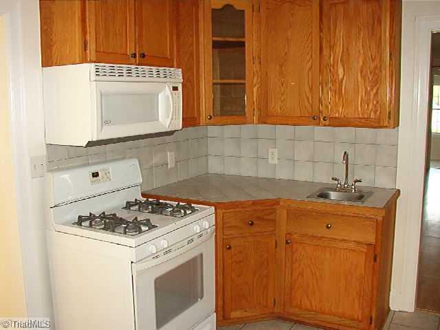 1460 Highway 65 Rural Hall, NC 27045 - Photo 4 of 7 Kitchen.