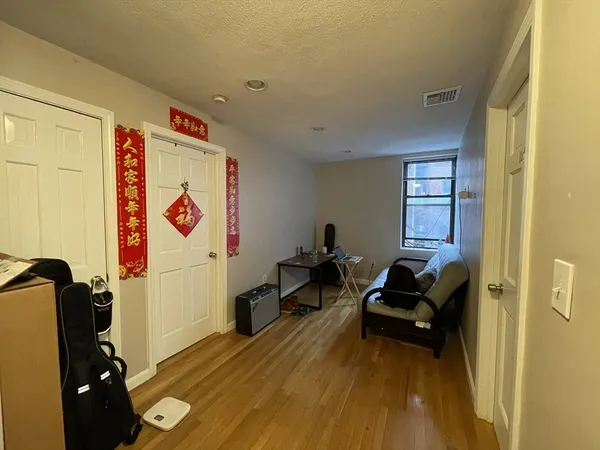 $4,300 | 65 Hemenway Street, Unit 6, Boston, MA 02115