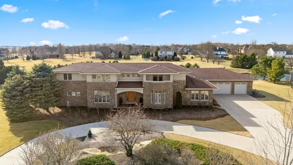 $2,399,000 | 24104 Old Farm Road, Manhattan, IL 60442