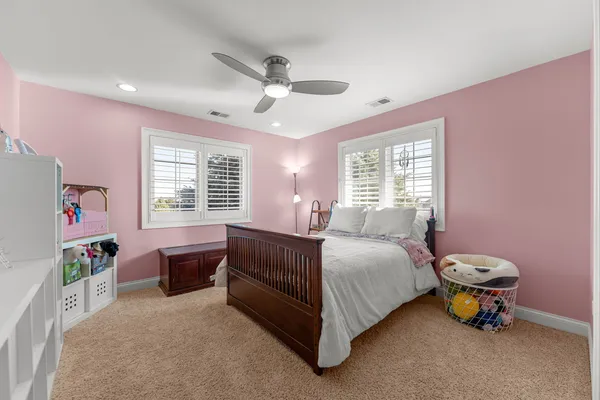 a view of a storage & utility room with washer and dryer
