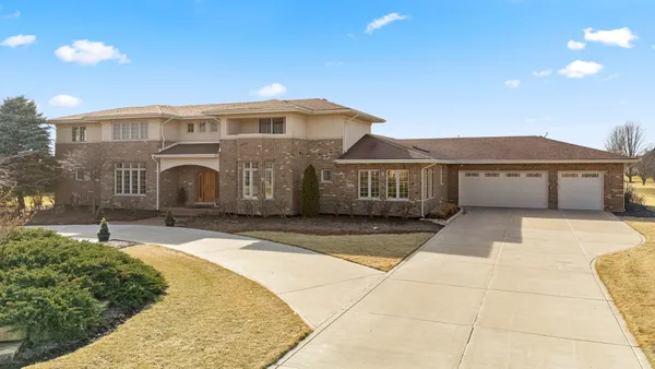 $2,399,000 | 24104 Old Farm Road, Manhattan, IL 60442