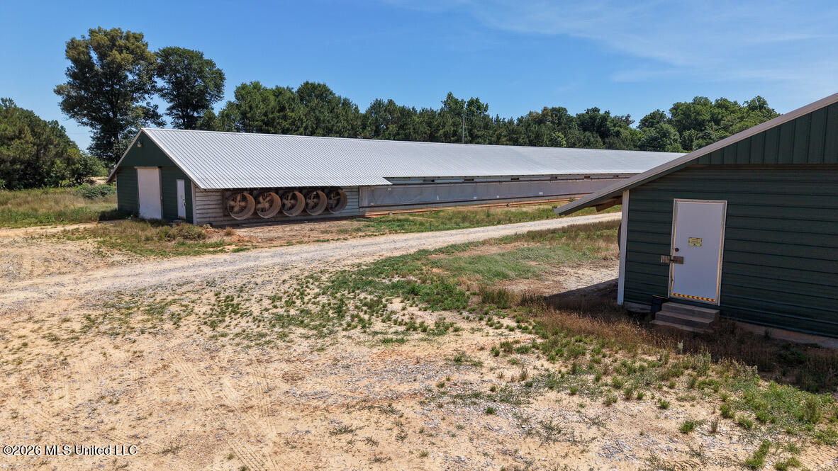 2257 Midway Odom Road Forest, MS 39074 - Photo 4 of 44 F86A887F-37A2-4274-8EBF-D0205D1197A0_1_1